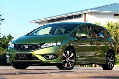 新概念轎車JADE（杰德）給您講訴倒車那點(diǎn)事兒！