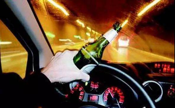 真的假的？最新交規(guī)：酒后躺車內(nèi)休息也算酒駕？